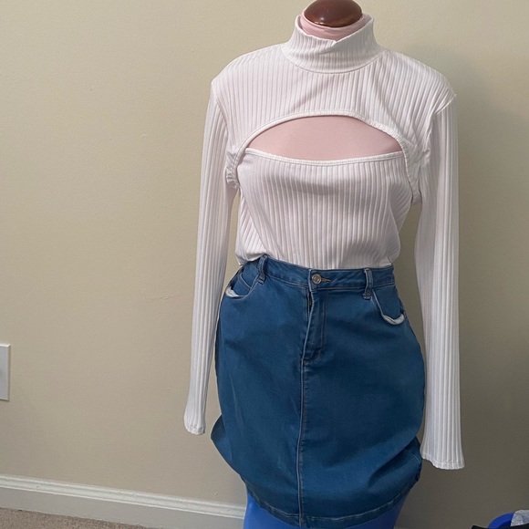 ASOS WHITE Peek-a-boo Bodysuit - Picture 5 of 5